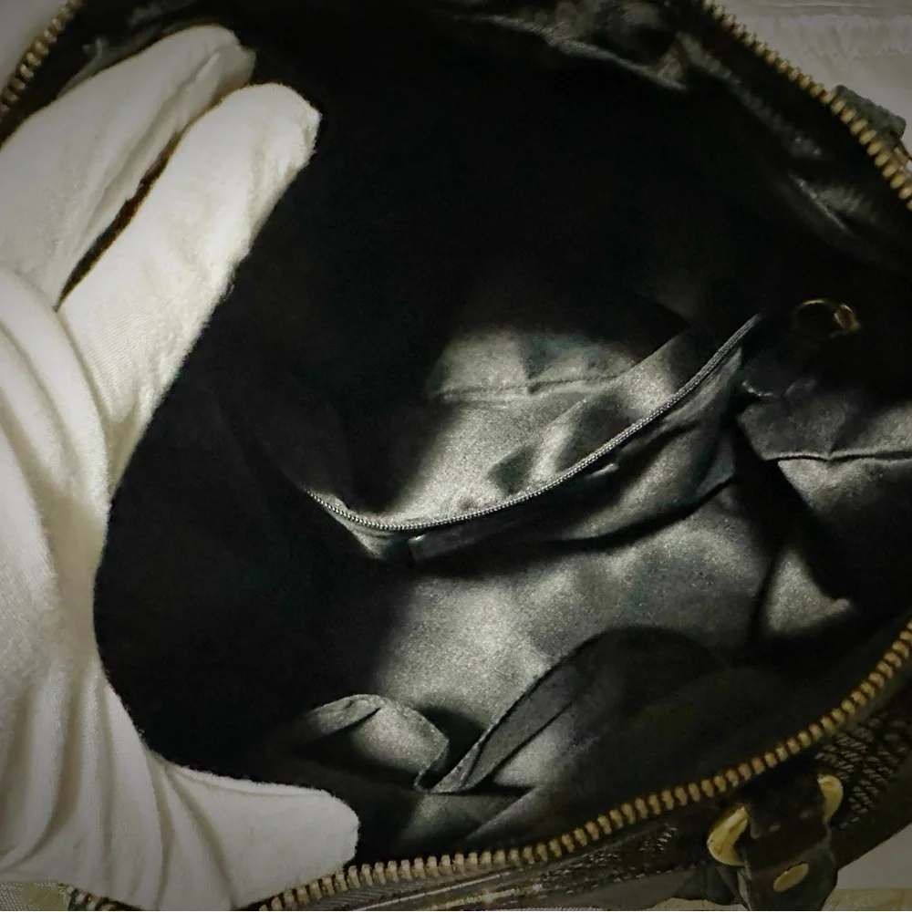 Vintage Style Y2K Coach Black Leather Shoulder Bag with Gold Accents make offer - Picture 14 of 17